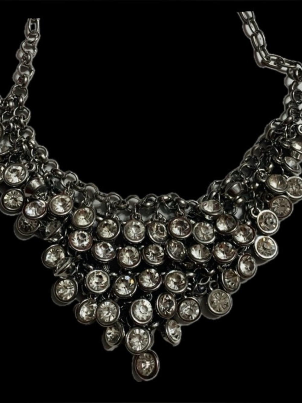 Pretty silver rhinestone necklace